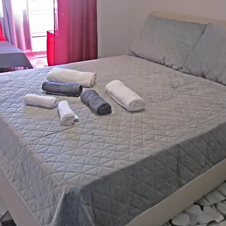 Luxury Fully Equipped In Village Center Apartment