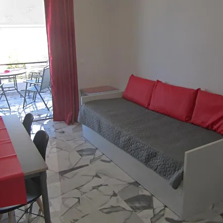 Апартаменты Luxury Fully Equipped In Village Center Пефкохори